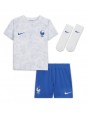 Otroški Nogometna dresi replika Francija Adrien Rabiot #14 Gostujoči SP 2022 Kratek rokav (+ hlače)